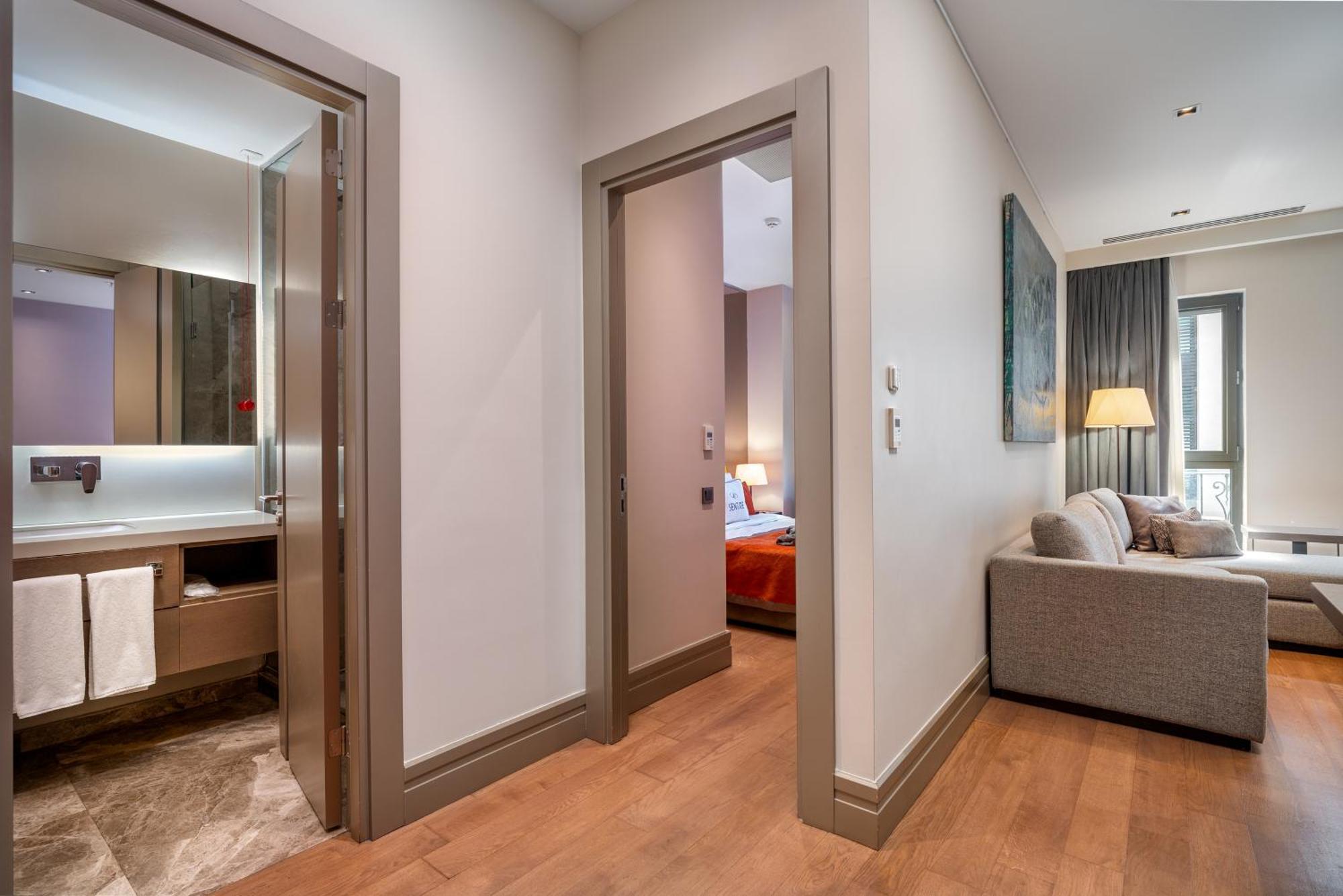 Hotel Sentire & Residences Taksim 5*