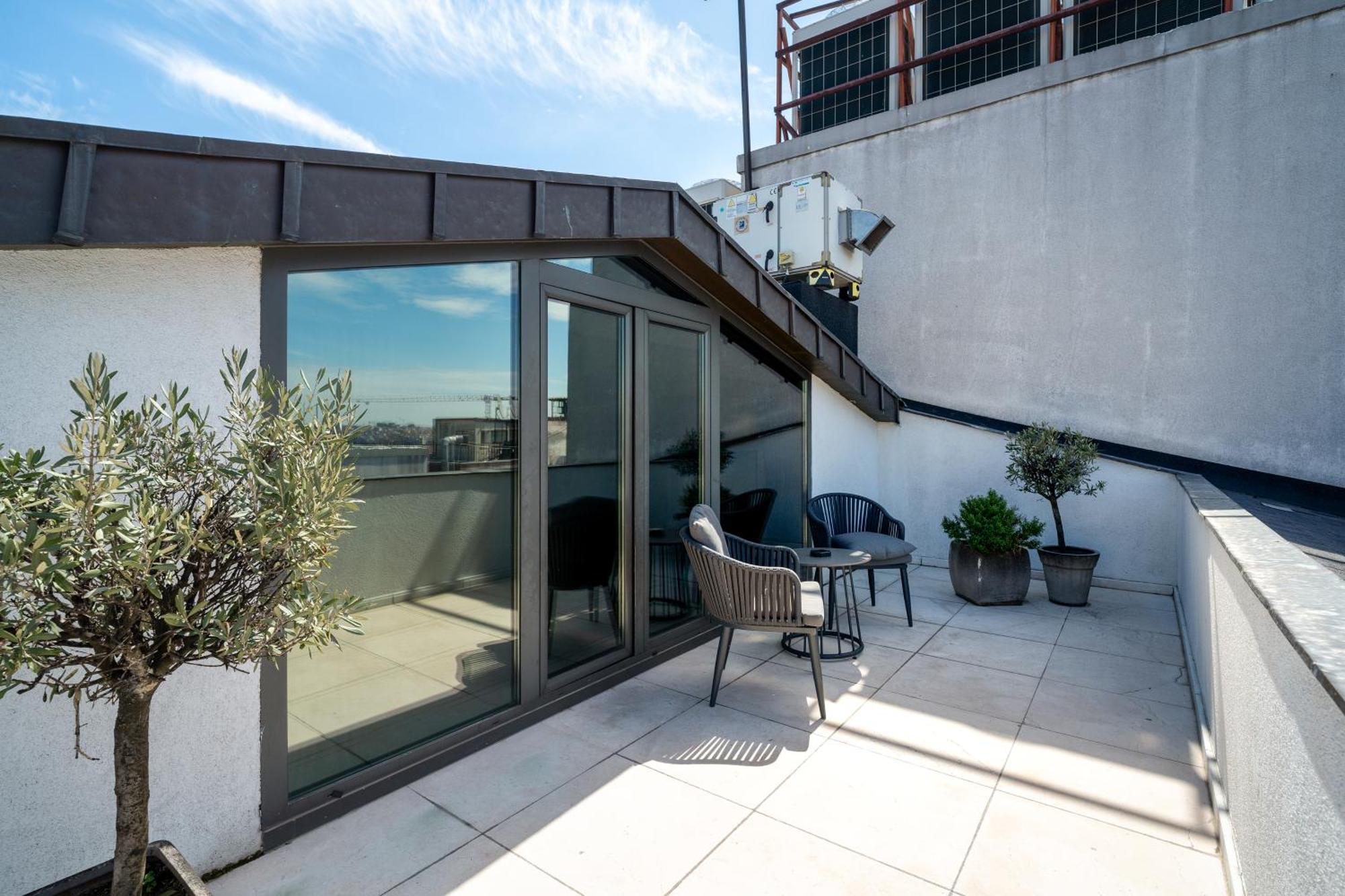 Отель Sentire & Residences Taksim 5*